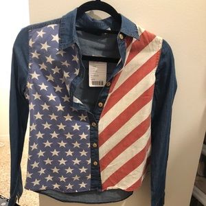 NWT SZ XS BDG UO AMERICAN FLAG BUTTON UP SHIRT